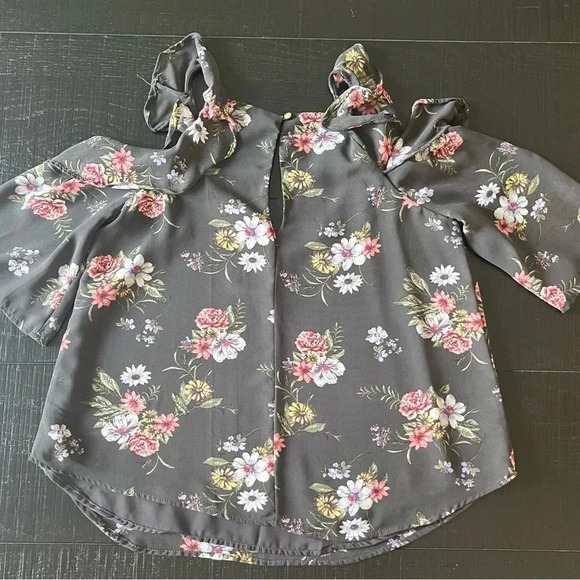 Haute Monde Women’s Grey Pink Floral Cold Shoulder Blouse Top Sz S - Picture 5 of 5